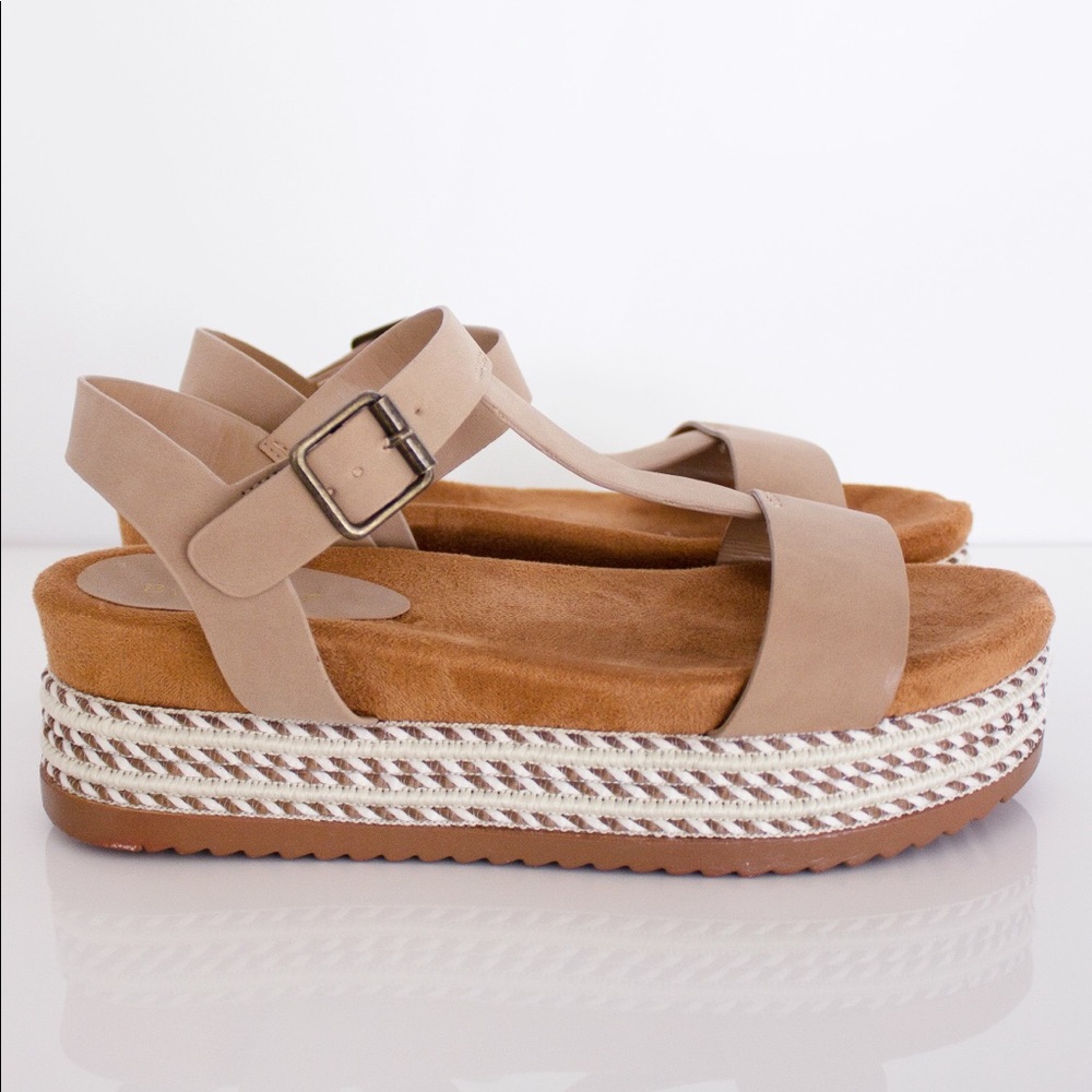 ***LAST ONE ***Platform Sandals- Nude